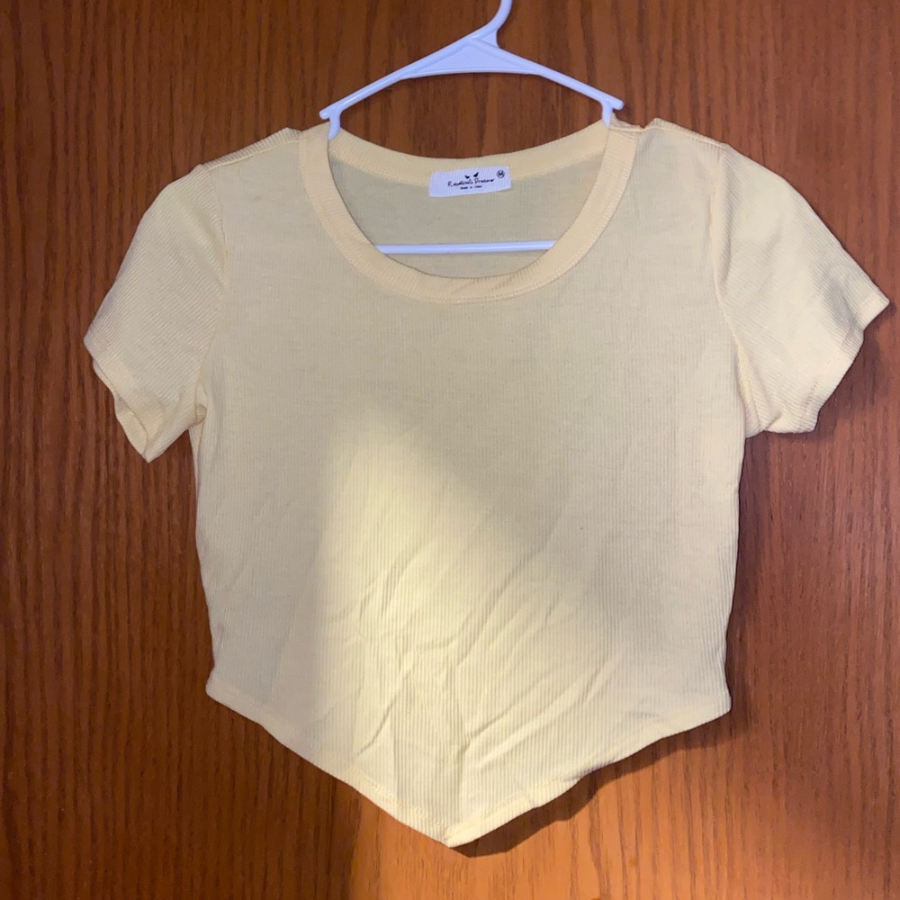 Pastel yellow crop top :)